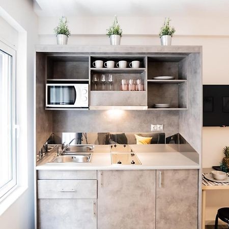 Appartamento A17 Modern & Cosy 2R Flat Up To 4Ppl Near Parthenon Atene Esterno foto
