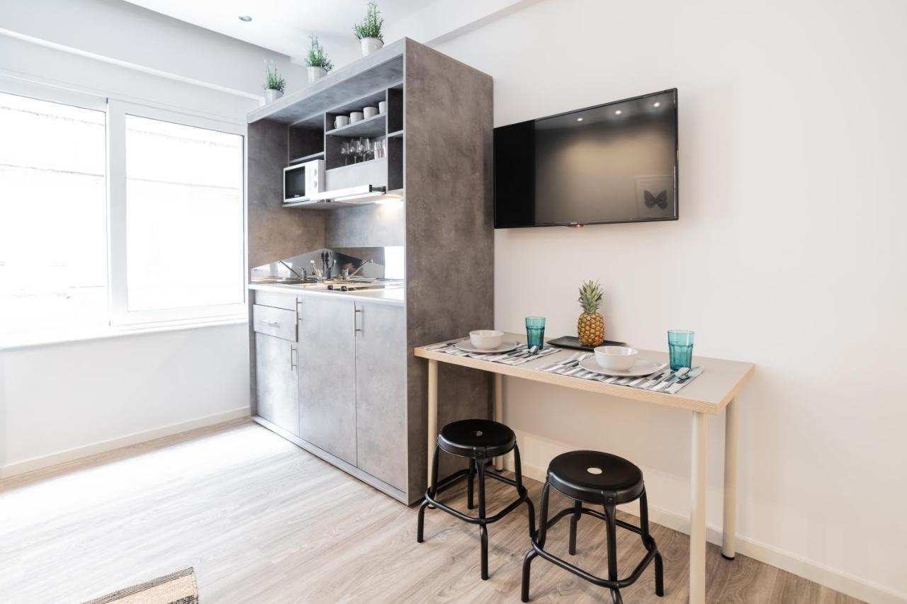 Appartamento A17 Modern & Cosy 2R Flat Up To 4Ppl Near Parthenon Atene Esterno foto