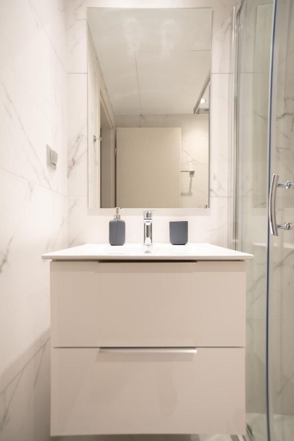 Appartamento A17 Modern & Cosy 2R Flat Up To 4Ppl Near Parthenon Atene Esterno foto