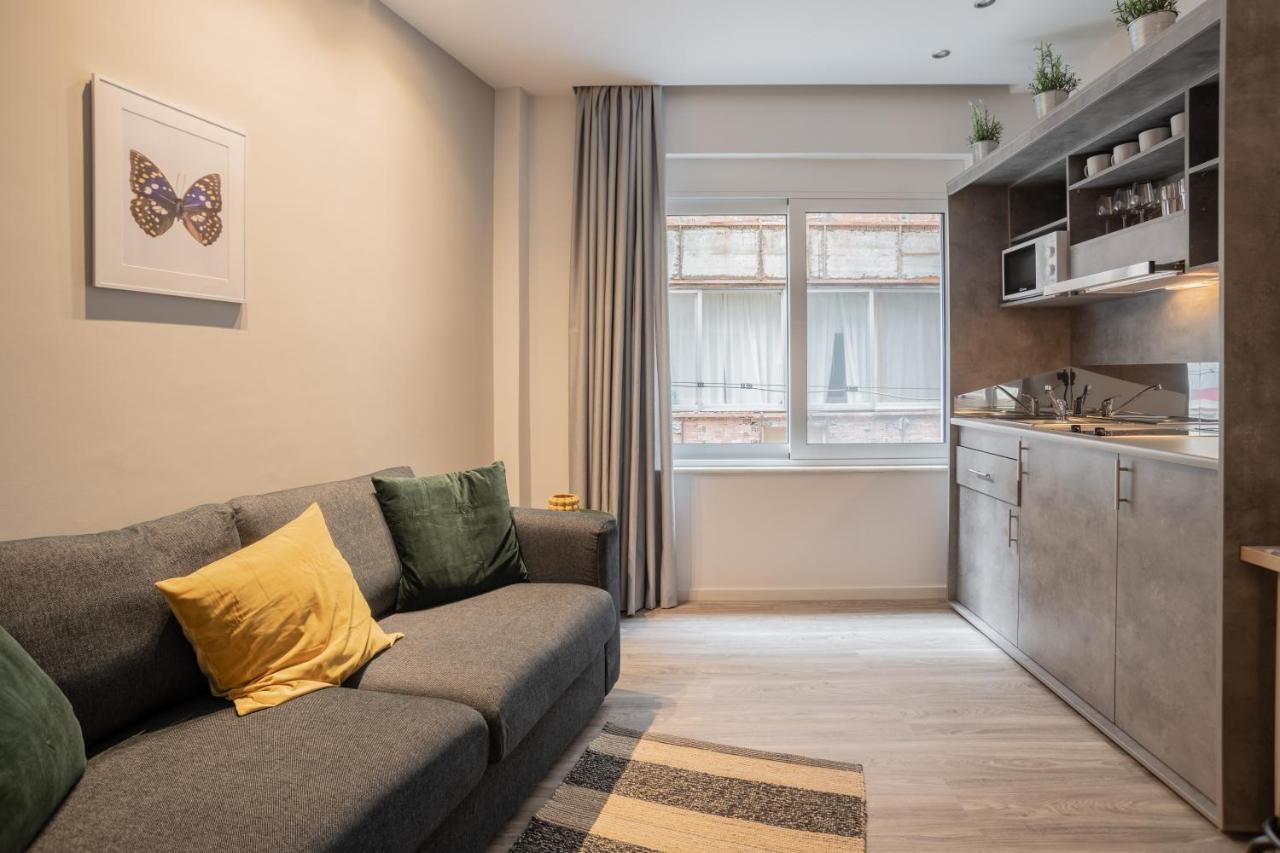 Appartamento A17 Modern & Cosy 2R Flat Up To 4Ppl Near Parthenon Atene Esterno foto